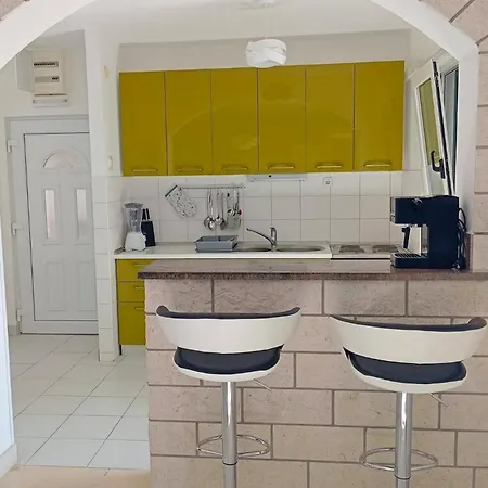 Apartamento By The Sea Businci, Ciovo - 25960